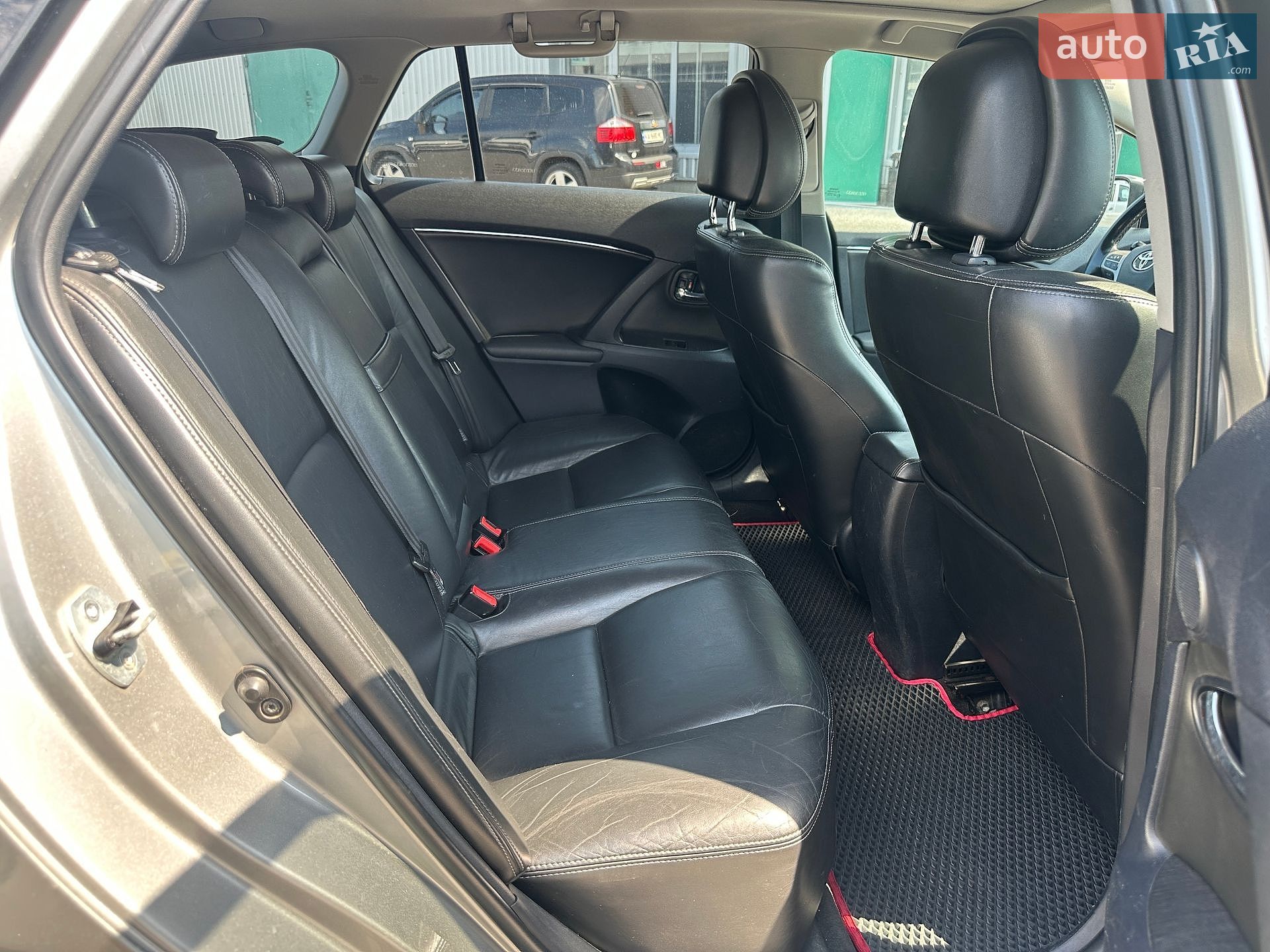 Toyota Avensis 2012 VIN SB1EB76L60E030833 фото оголошення 28 з 31