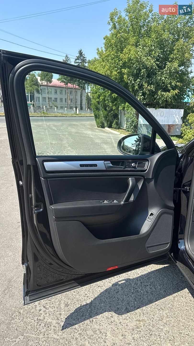 Volkswagen Touareg 2015 VIN WVGZZZ7PZFD025424 фото оголошення 3 з 21