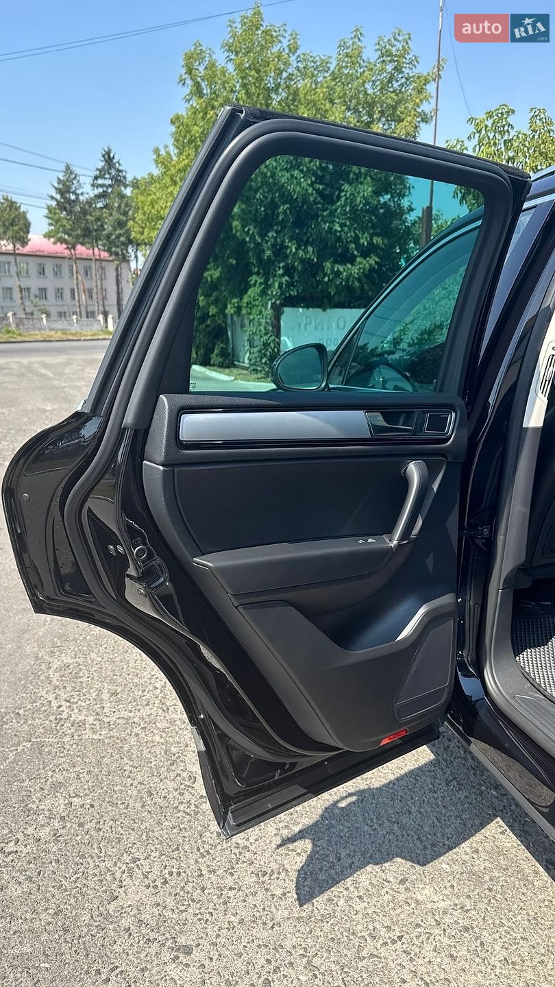 Volkswagen Touareg 2015 VIN WVGZZZ7PZFD025424 фото оголошення 12 з 21