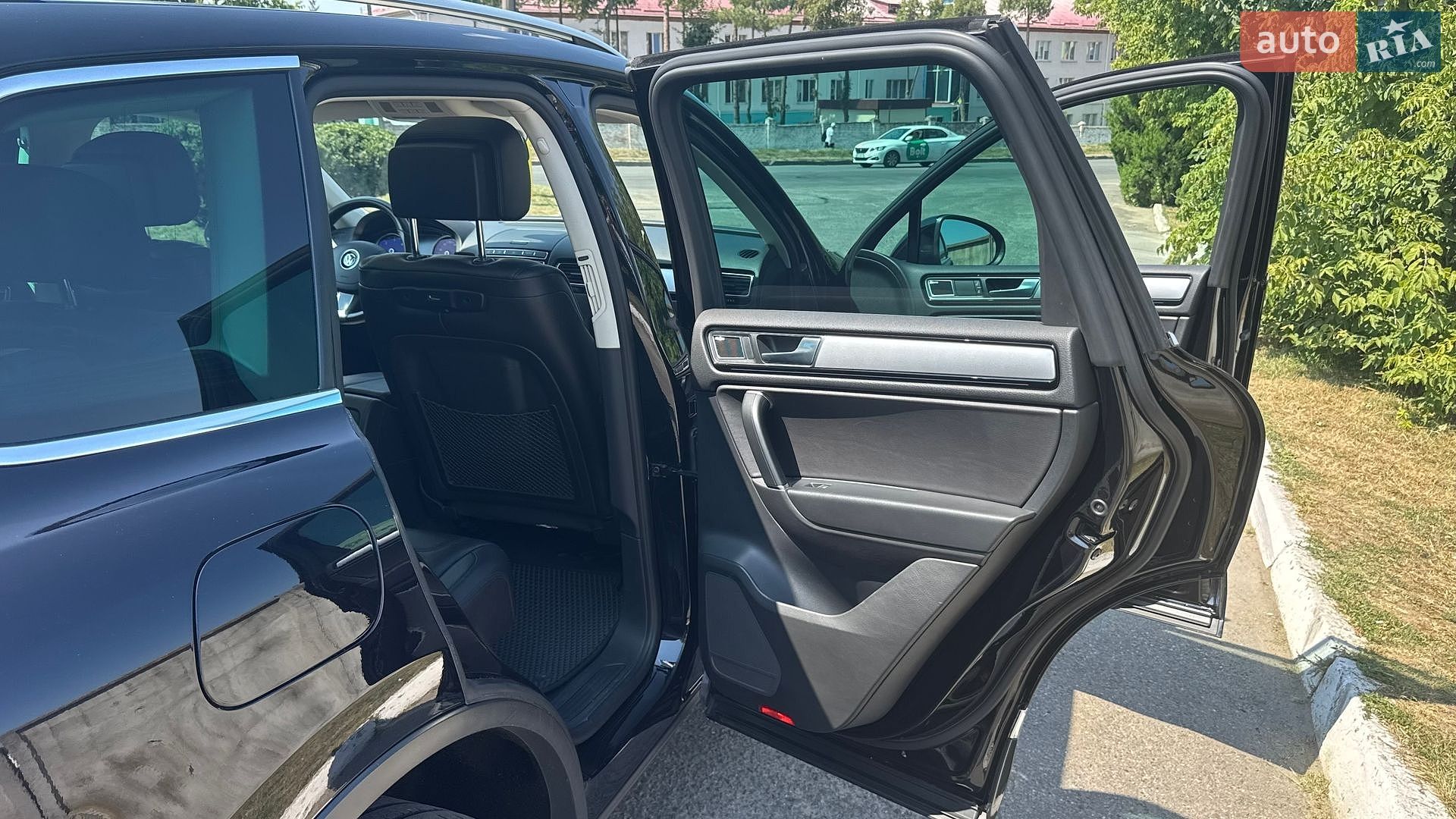Volkswagen Touareg 2015 VIN WVGZZZ7PZFD025424 фото оголошення 13 з 21