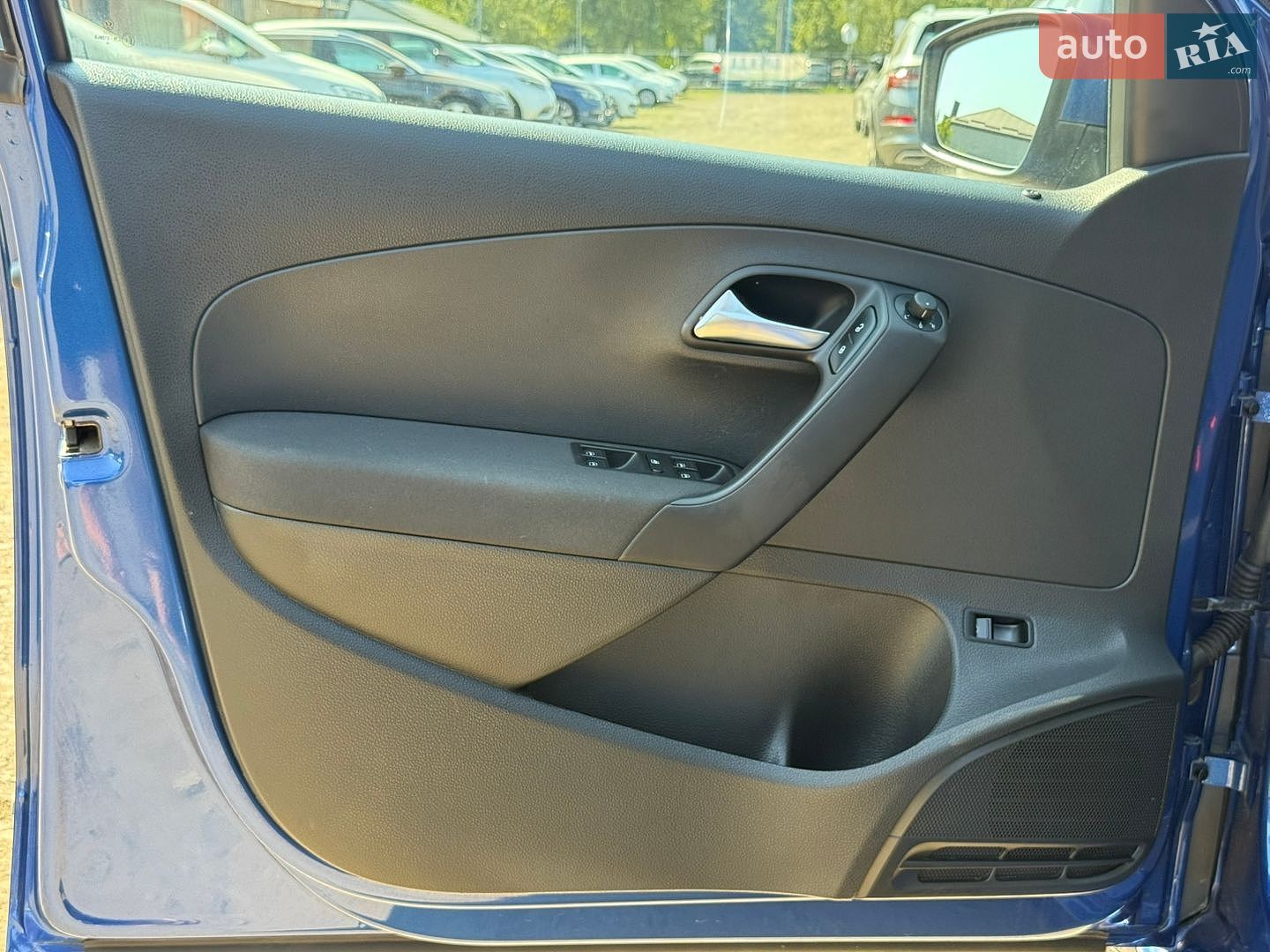 Volkswagen Polo 2018 VIN XW8ZZZ61ZJG066223 фото оголошення 20 з 50
