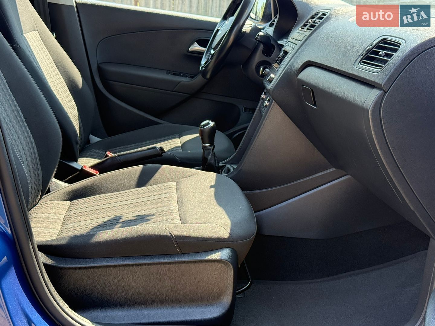 Volkswagen Polo 2018 VIN XW8ZZZ61ZJG066223 фото оголошення 34 з 50