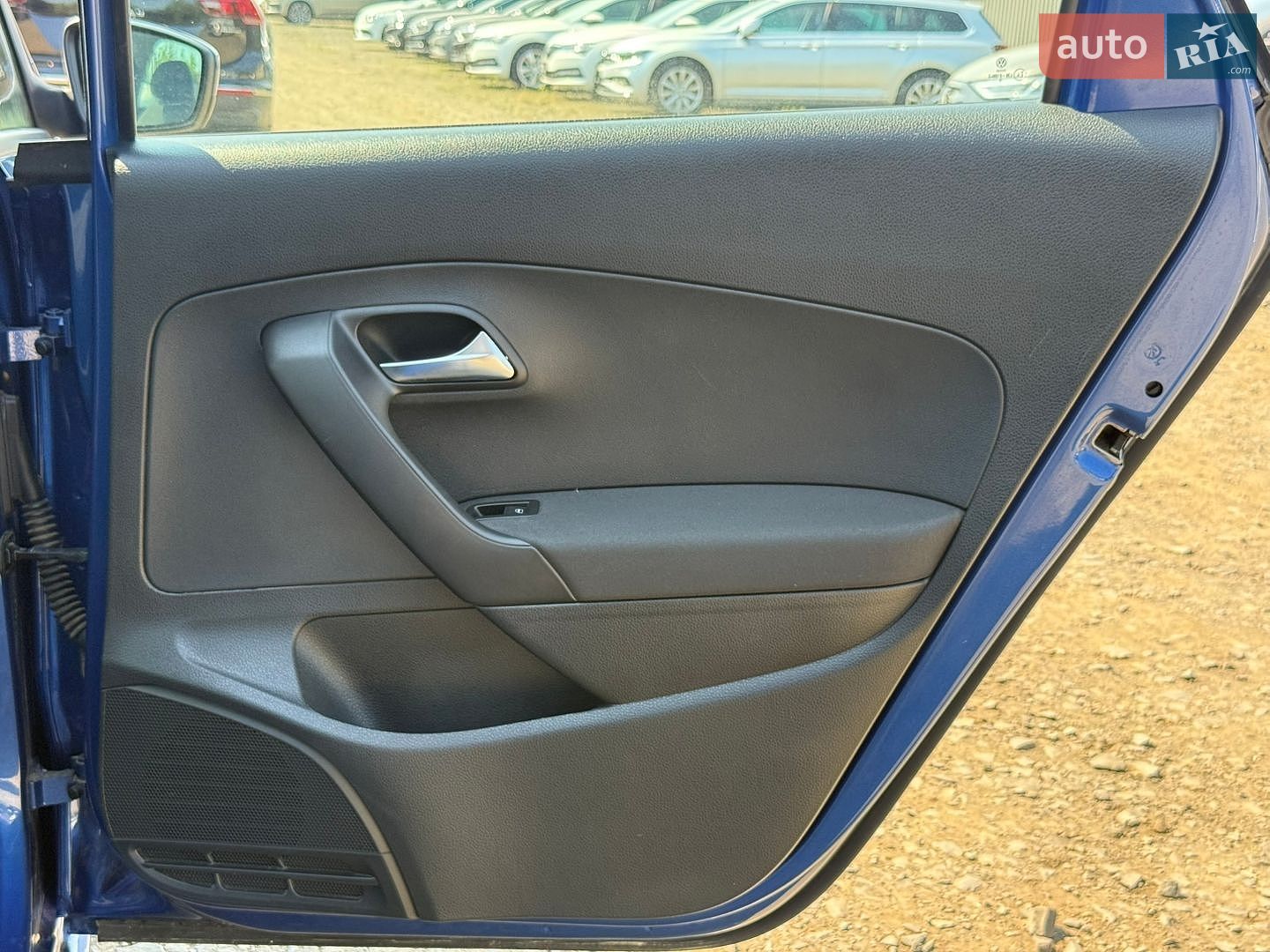 Volkswagen Polo 2018 VIN XW8ZZZ61ZJG066223 фото оголошення 32 з 50
