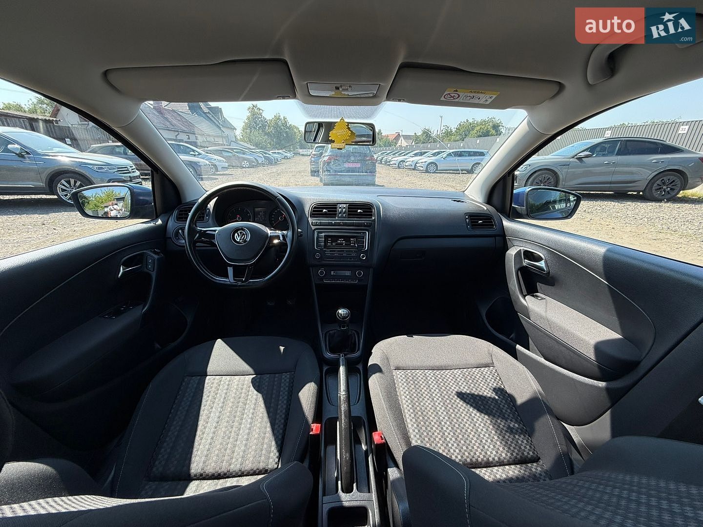 Volkswagen Polo 2018 VIN XW8ZZZ61ZJG066223 фото оголошення 37 з 50