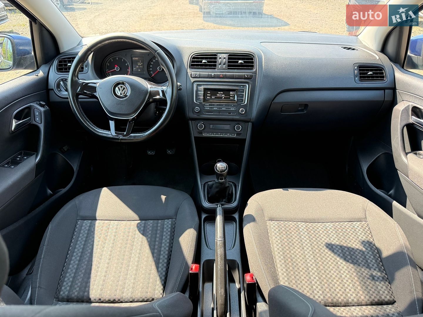 Volkswagen Polo 2018 VIN XW8ZZZ61ZJG066223 фото оголошення 38 з 50