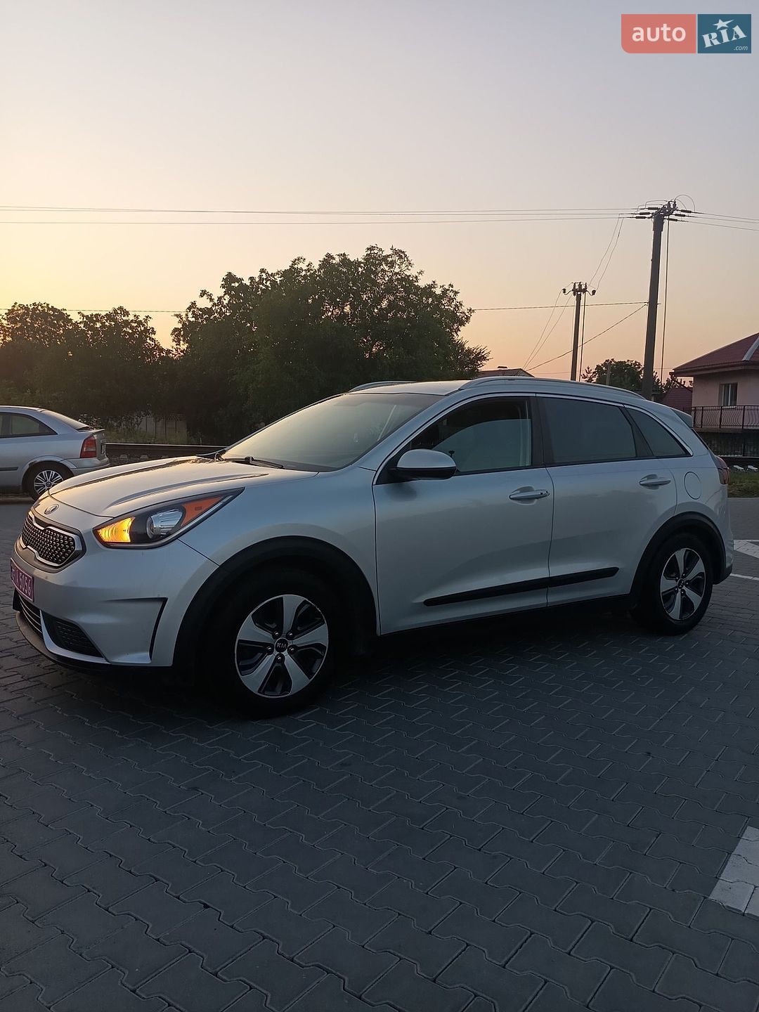 Kia Niro 2016 VIN KNDCB3LC4H5042619 фото оголошення 2 з 34