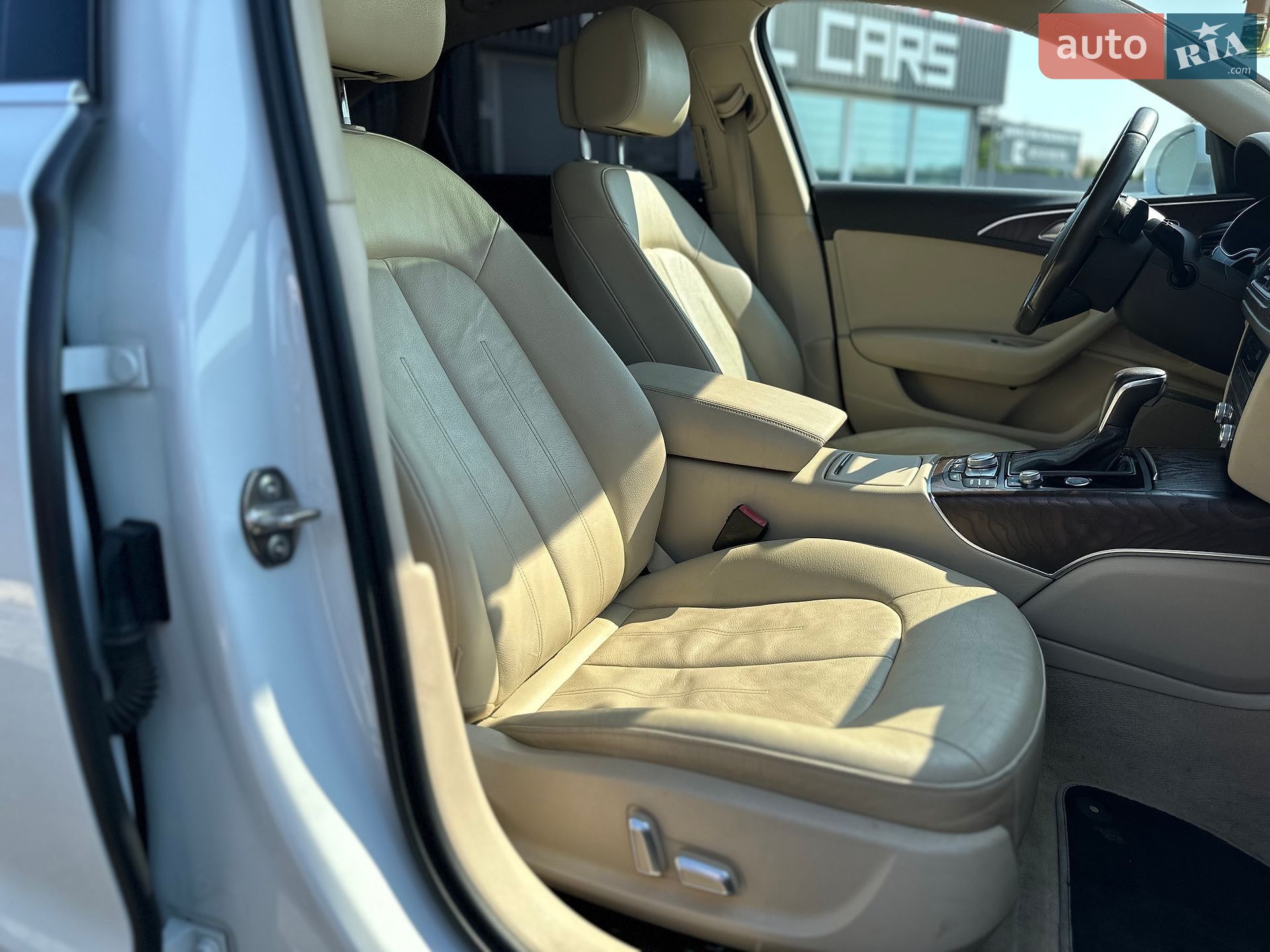 Audi A6 2015 VIN WAUFGAFCXGN066630 фото оголошення 18 з 25