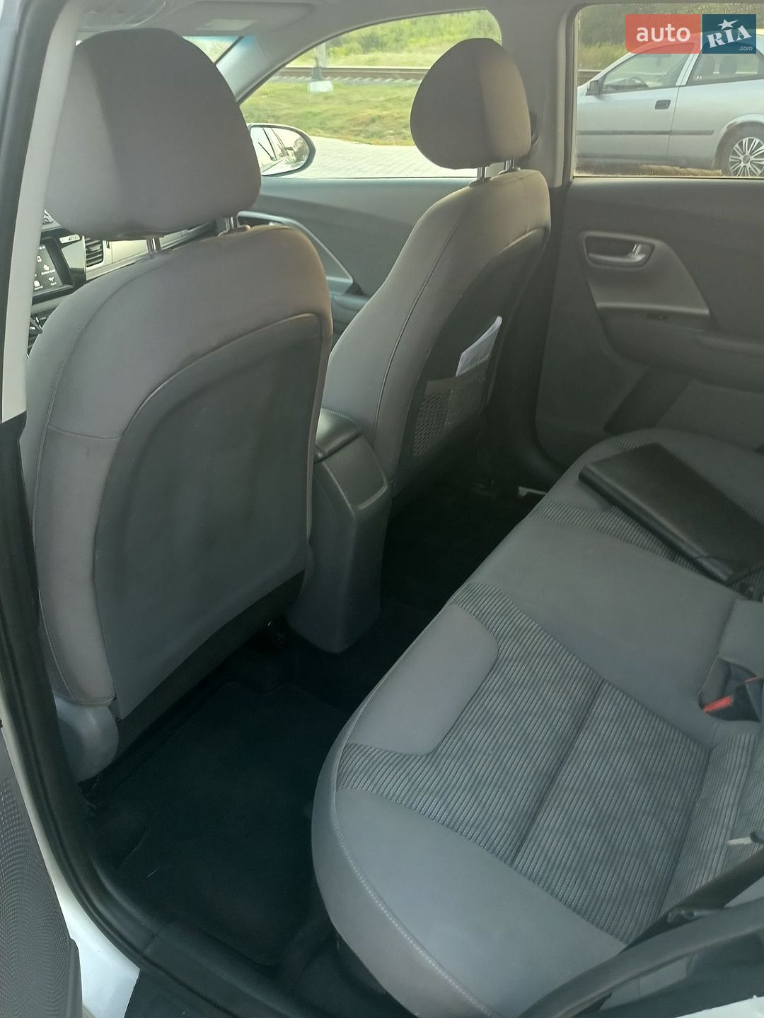Kia Niro 2016 VIN KNDCB3LC4H5042619 фото оголошення 16 з 34