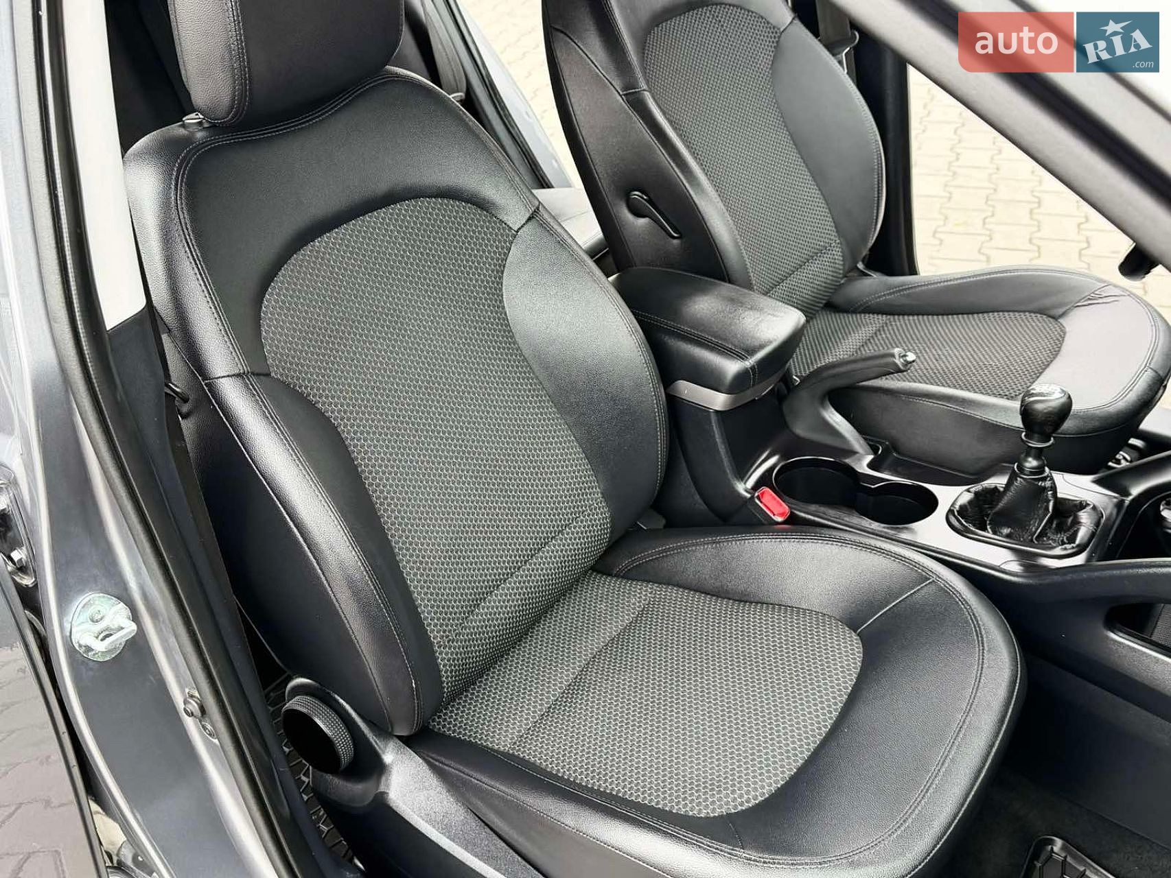 Hyundai ix35 2011 VIN TMAJU81UACJ230584 фото оголошення 33 з 53