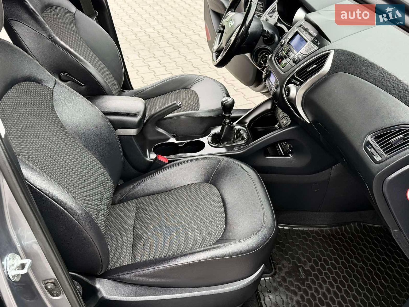 Hyundai ix35 2011 VIN TMAJU81UACJ230584 фото оголошення 39 з 53