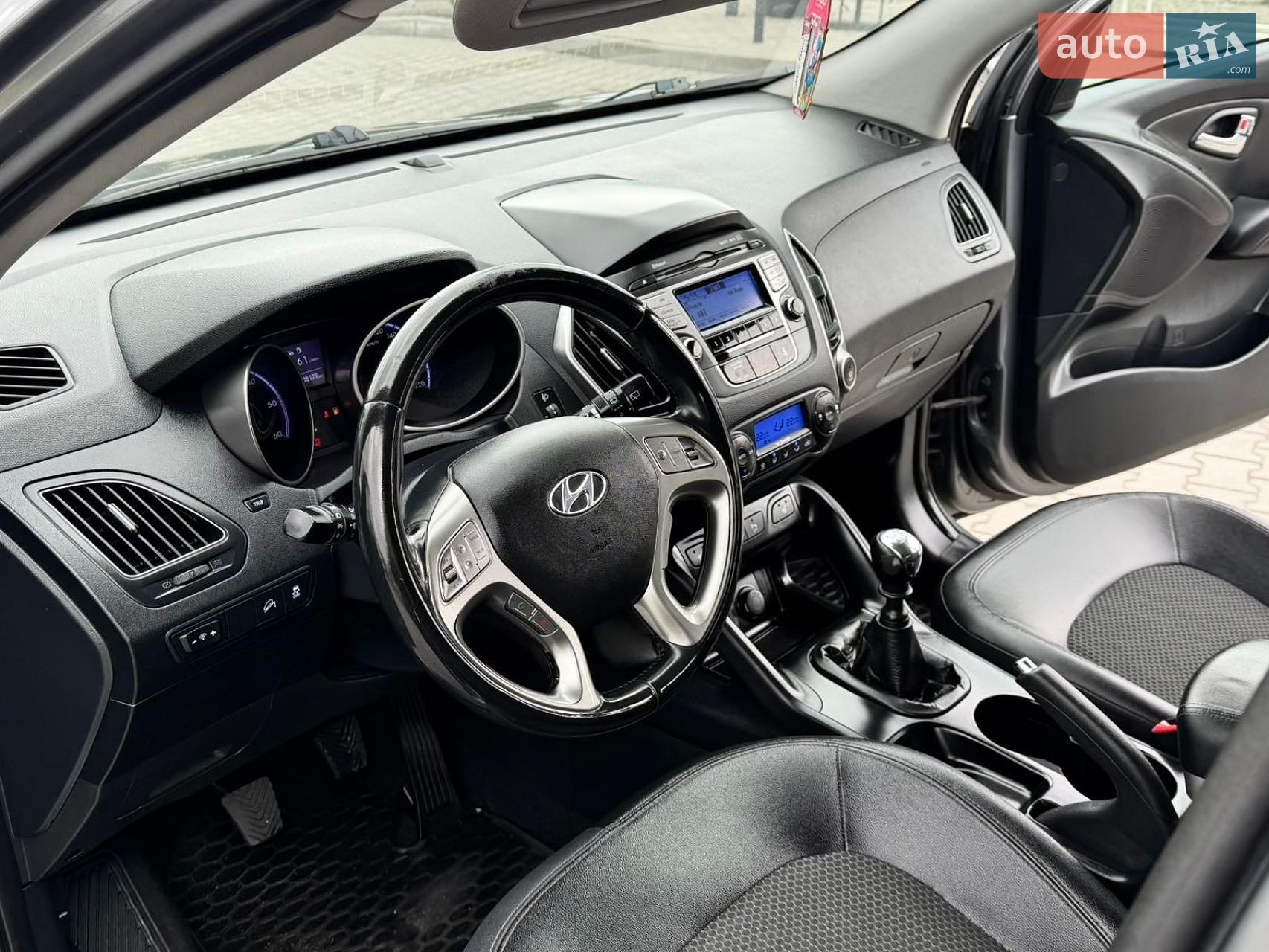 Hyundai ix35 2011 VIN TMAJU81UACJ230584 фото оголошення 50 з 53