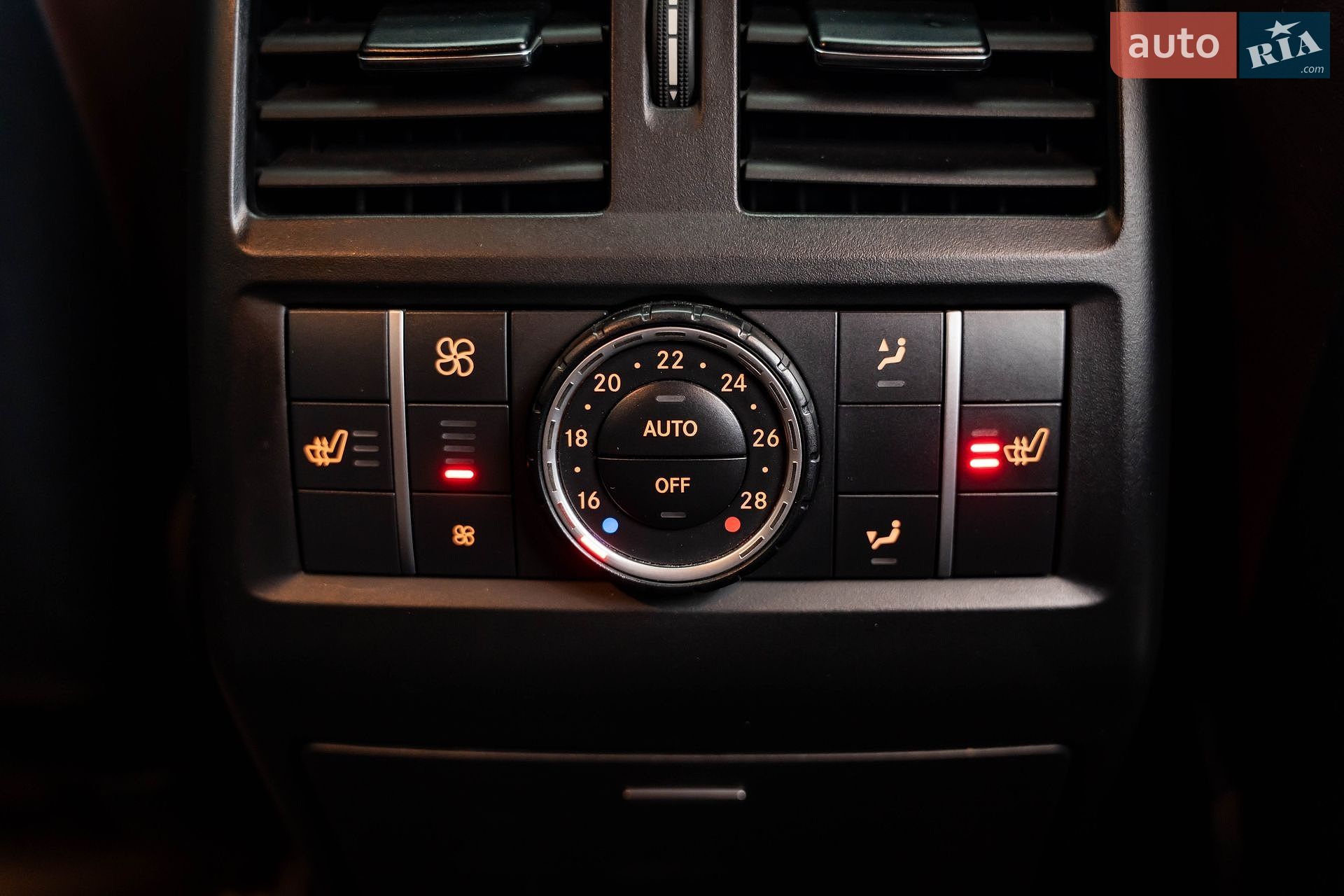 Mercedes-Benz GL-Class 2014 VIN WDC1668241A473489 фото оголошення 32 з 34