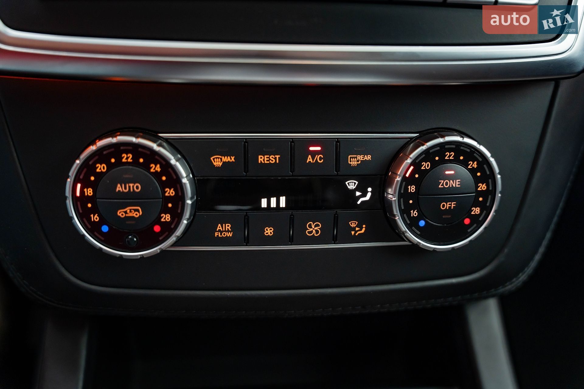 Mercedes-Benz GL-Class 2014 VIN WDC1668241A473489 фото оголошення 27 з 34