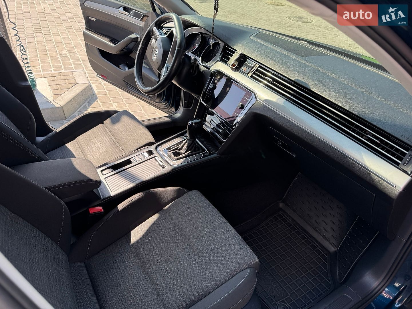 Volkswagen Passat 2020 VIN WVWZZZ3CZLE106393 фото оголошення 8 з 10
