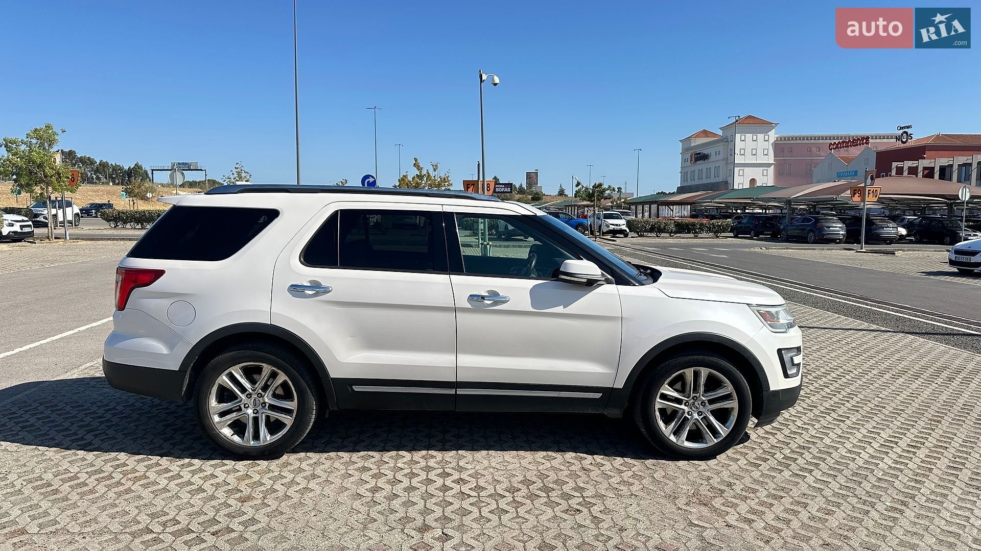 Ford Explorer 2016 VIN 1FM5K8FH9GGC00531 фото оголошення 2 з 34