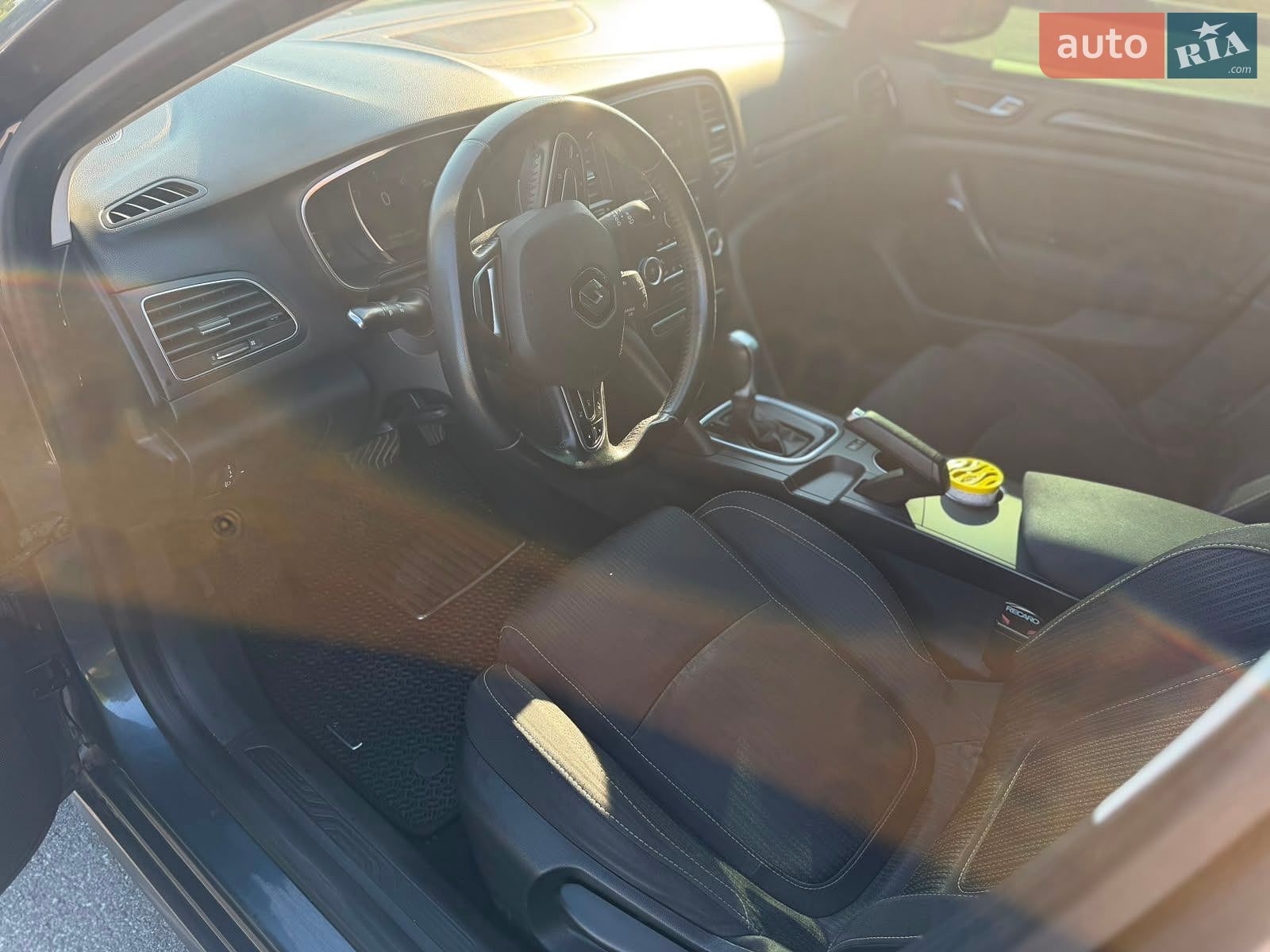 Renault Megane 2016 VIN VF1RFB00757006361 фото оголошення 14 з 20