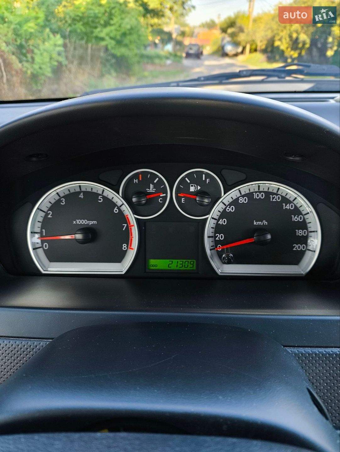 Chevrolet Aveo 2011 VIN KL1SF69YEBB280331 фото оголошення 9 з 37