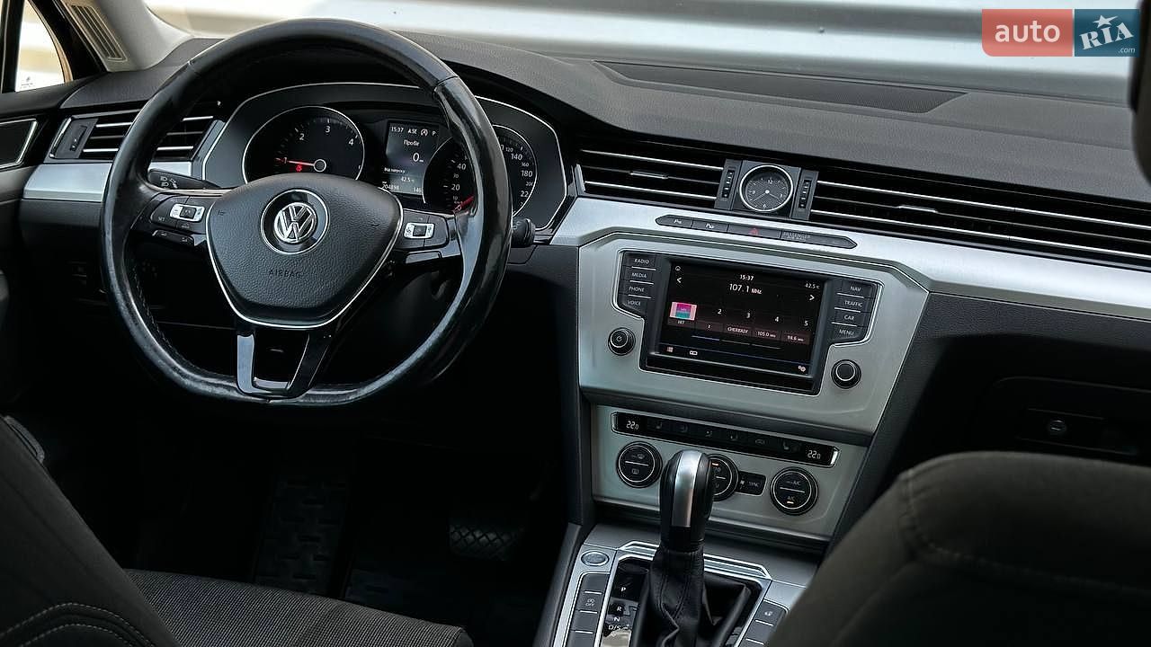Volkswagen Passat 2016 VIN WVWZZZ3CZHE060704 фото оголошення 15 з 29