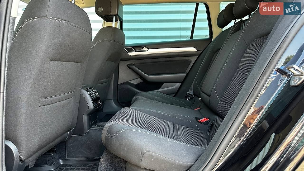 Volkswagen Passat 2016 VIN WVWZZZ3CZHE060704 фото оголошення 26 з 29