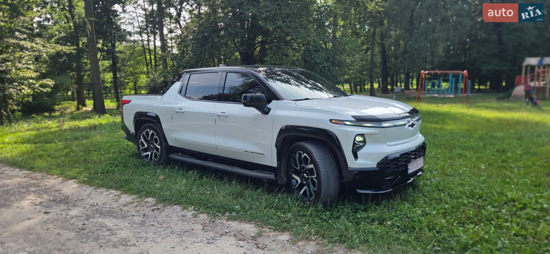 Chevrolet Silverado EV 2024 VIN 1GC40ZEL9RU301784 фото оголошення 4 з 33