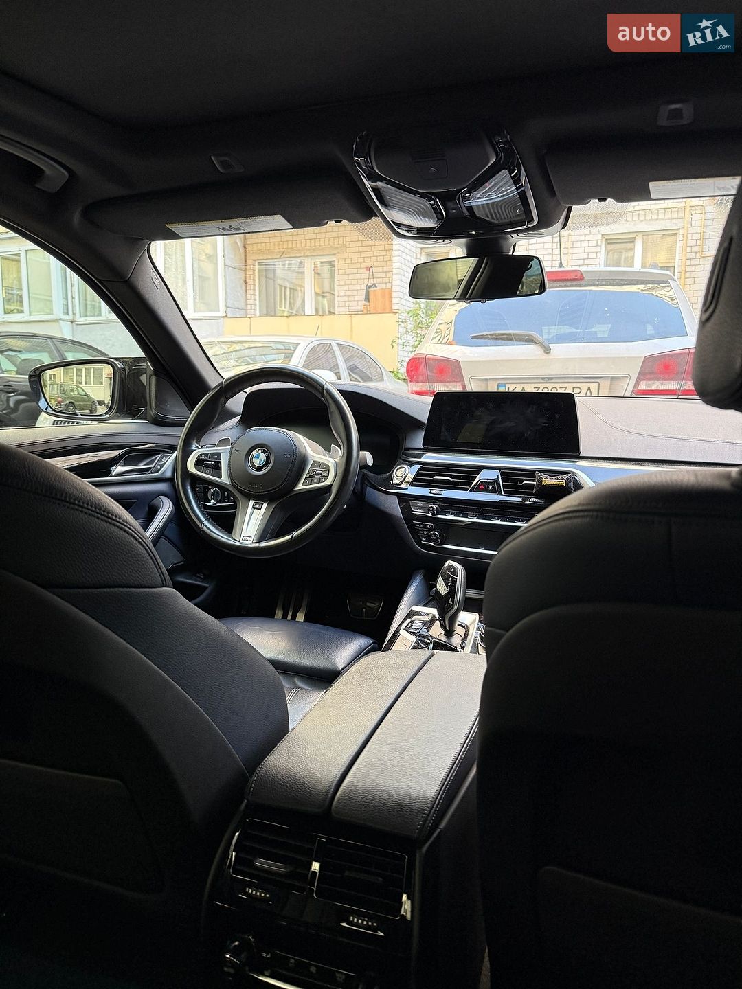 BMW 5 Series 2019 VIN WBAJS3C0XLCD12003 фото оголошення 4 з 7