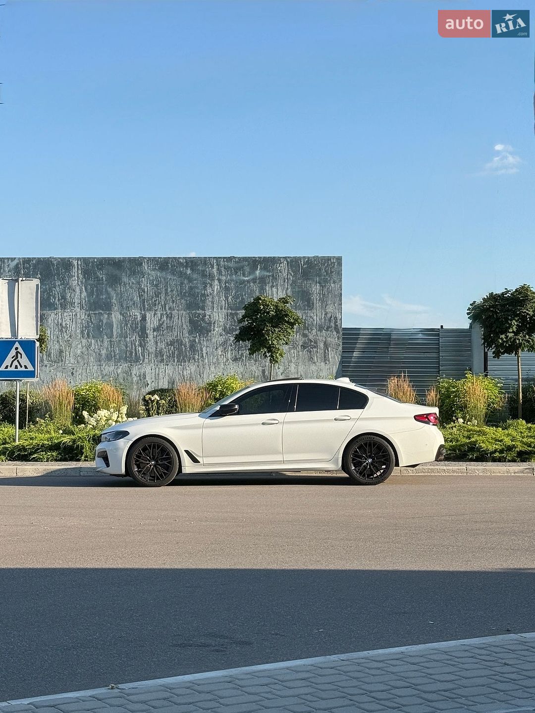 BMW 5 Series 2019 VIN WBAJS3C0XLCD12003 фото оголошення 2 з 7