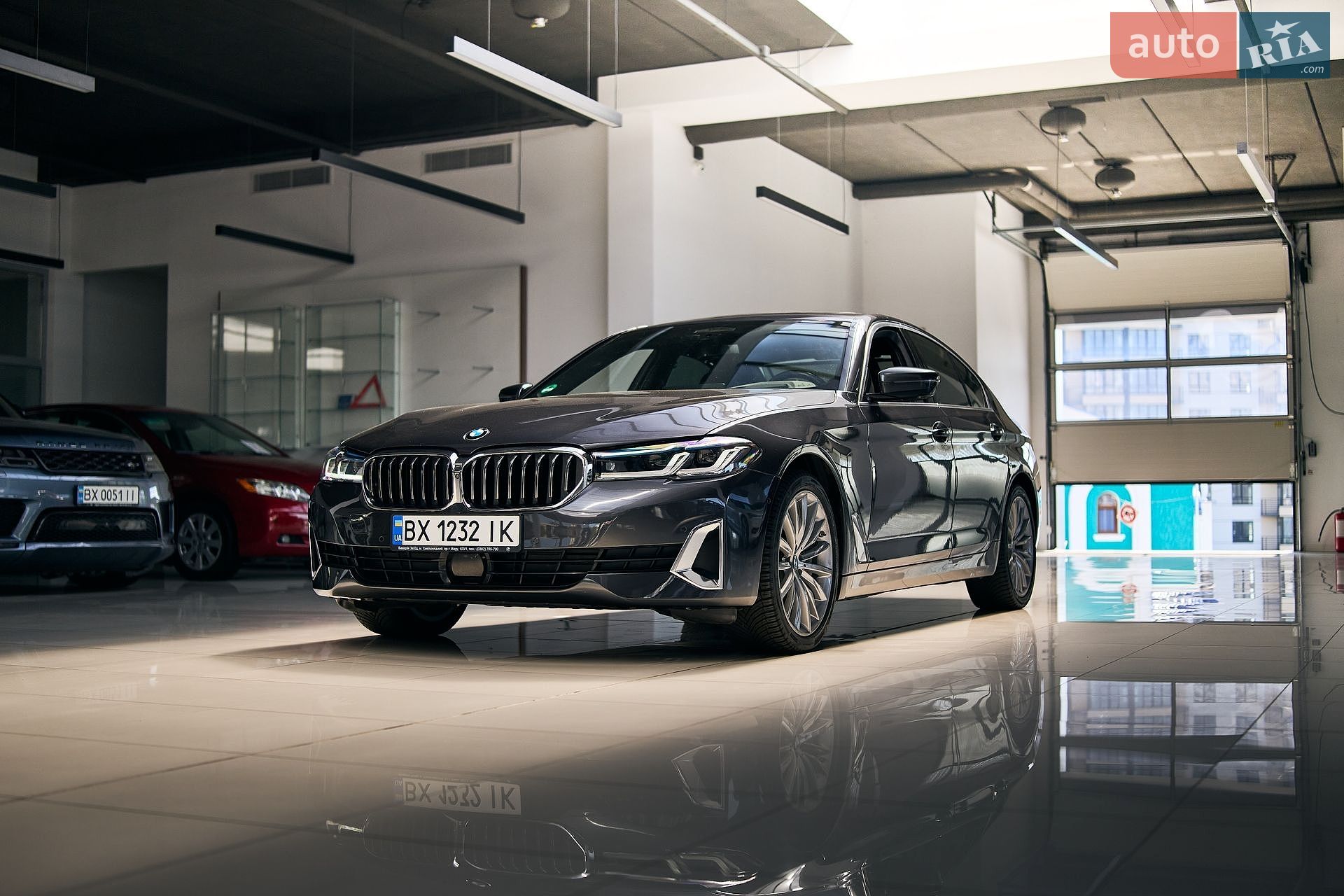 BMW 5 Series 2021 VIN WBA11AH060CH59844 фото оголошення 3 з 78