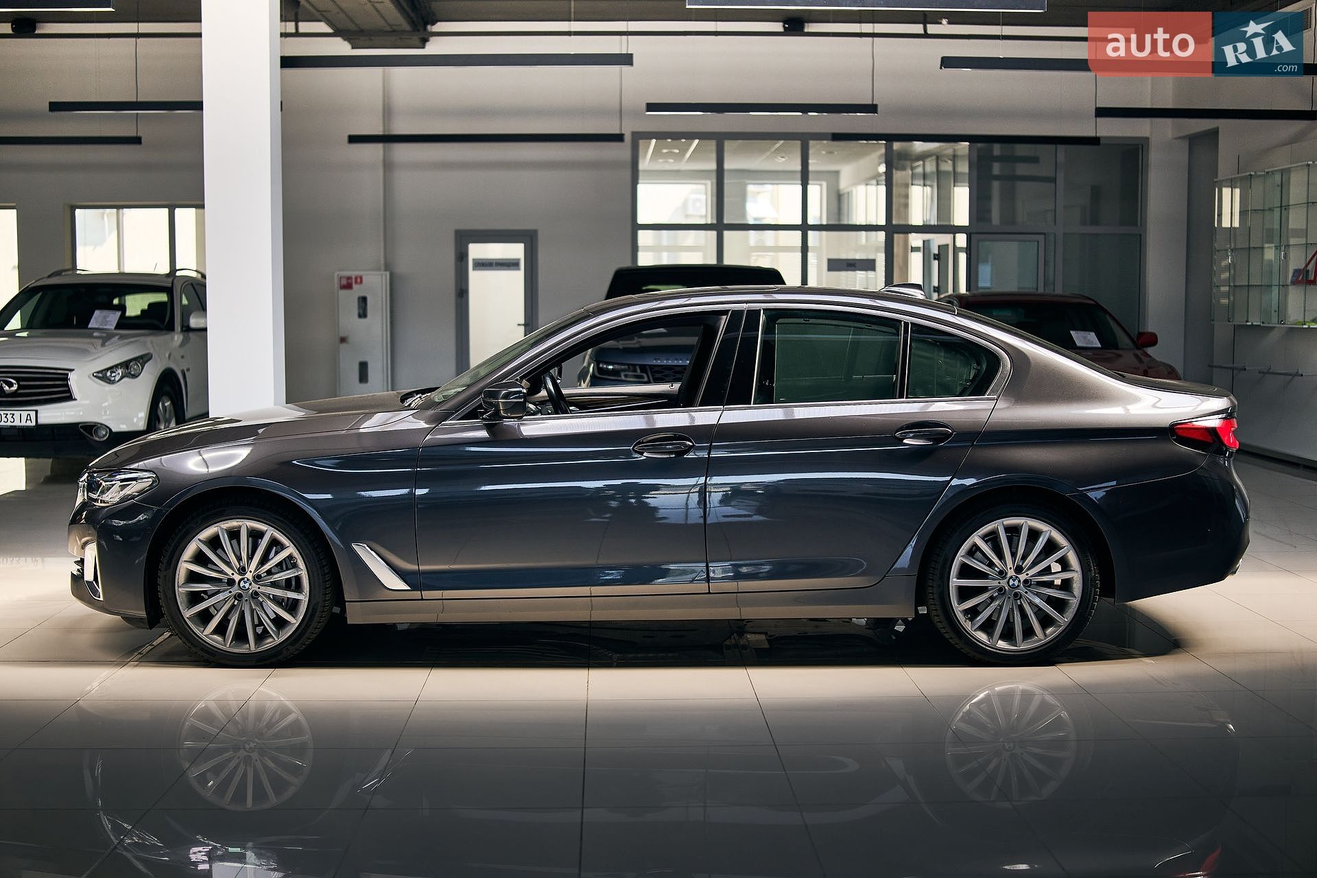 BMW 5 Series 2021 VIN WBA11AH060CH59844 фото оголошення 4 з 78