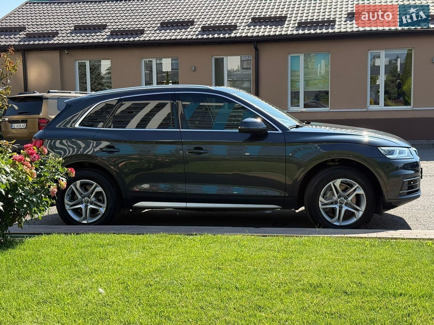 Audi Q5 2019 VIN WA1ANAFY8K2053216 фото оголошення 7 з 15
