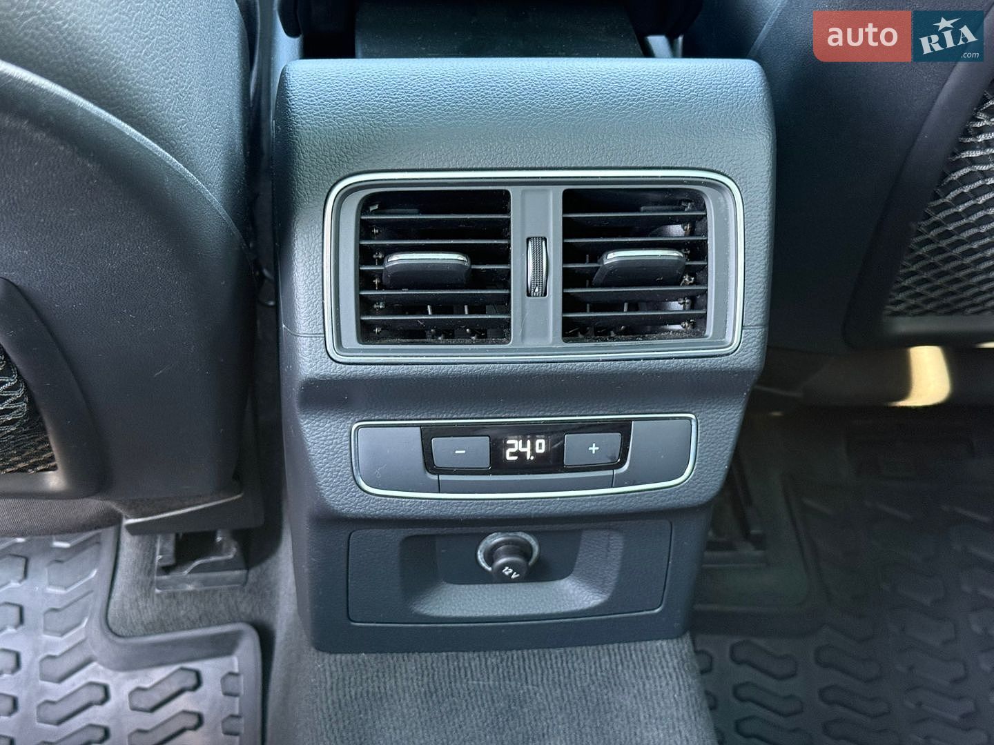 Audi Q5 2019 VIN WA1ANAFY8K2053216 фото оголошення 12 з 15