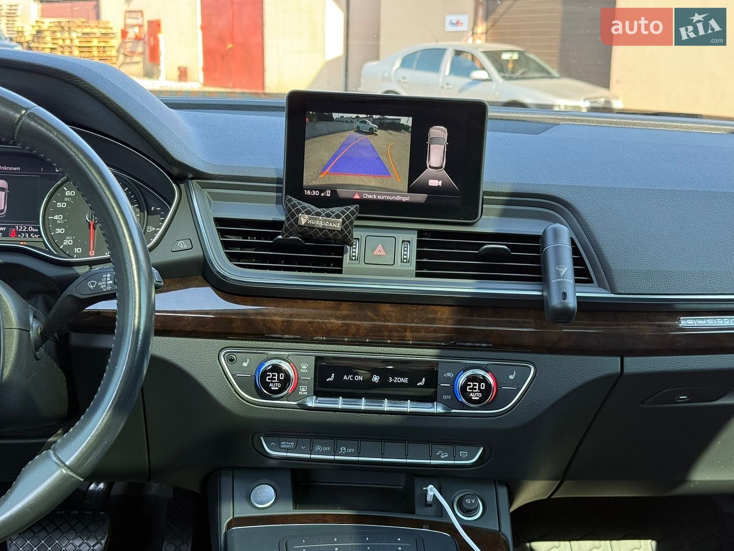 Audi Q5 2019 VIN WA1ANAFY8K2053216 фото оголошення 14 з 15