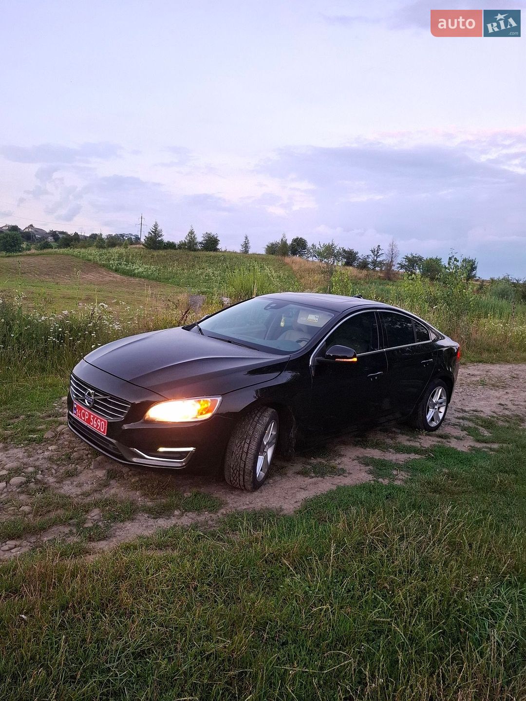 Volvo S60 2015 VIN YV140MFD4F1314783 фото оголошення 4 з 11