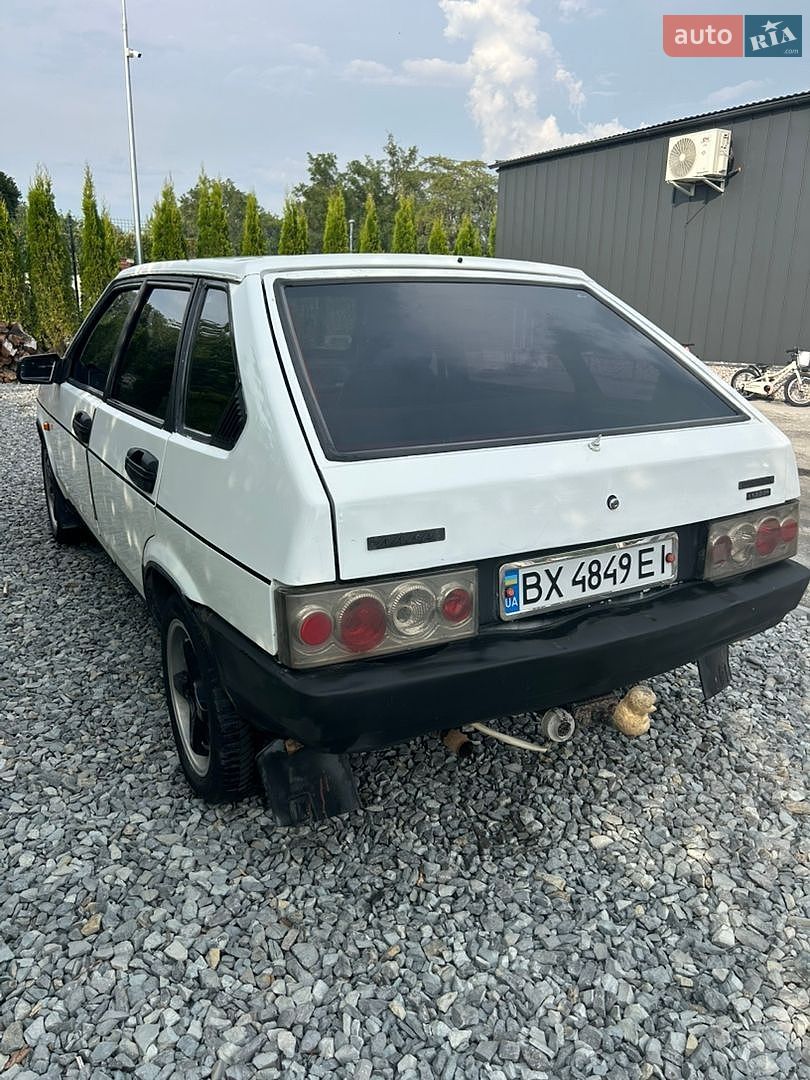 ВАЗ / Lada 2109 1988 VIN XTA210900J0397507 фото оголошення 4 з 8