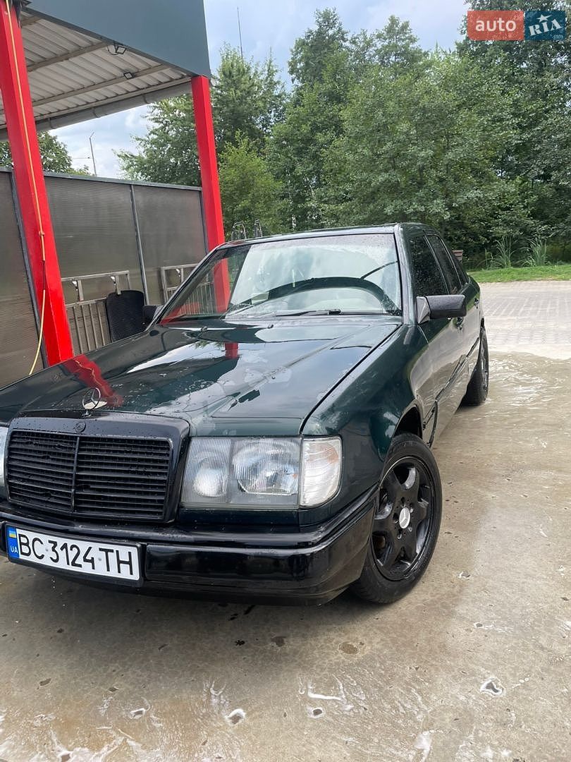 Mercedes-Benz E-Class 1985 VIN WDB1240231A115828 фото оголошення 2 з 13