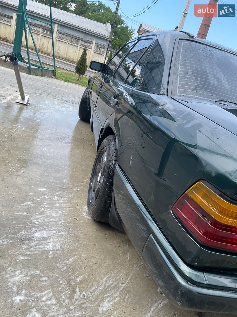 Mercedes-Benz E-Class 1985 VIN WDB1240231A115828 фото оголошення 11 з 13