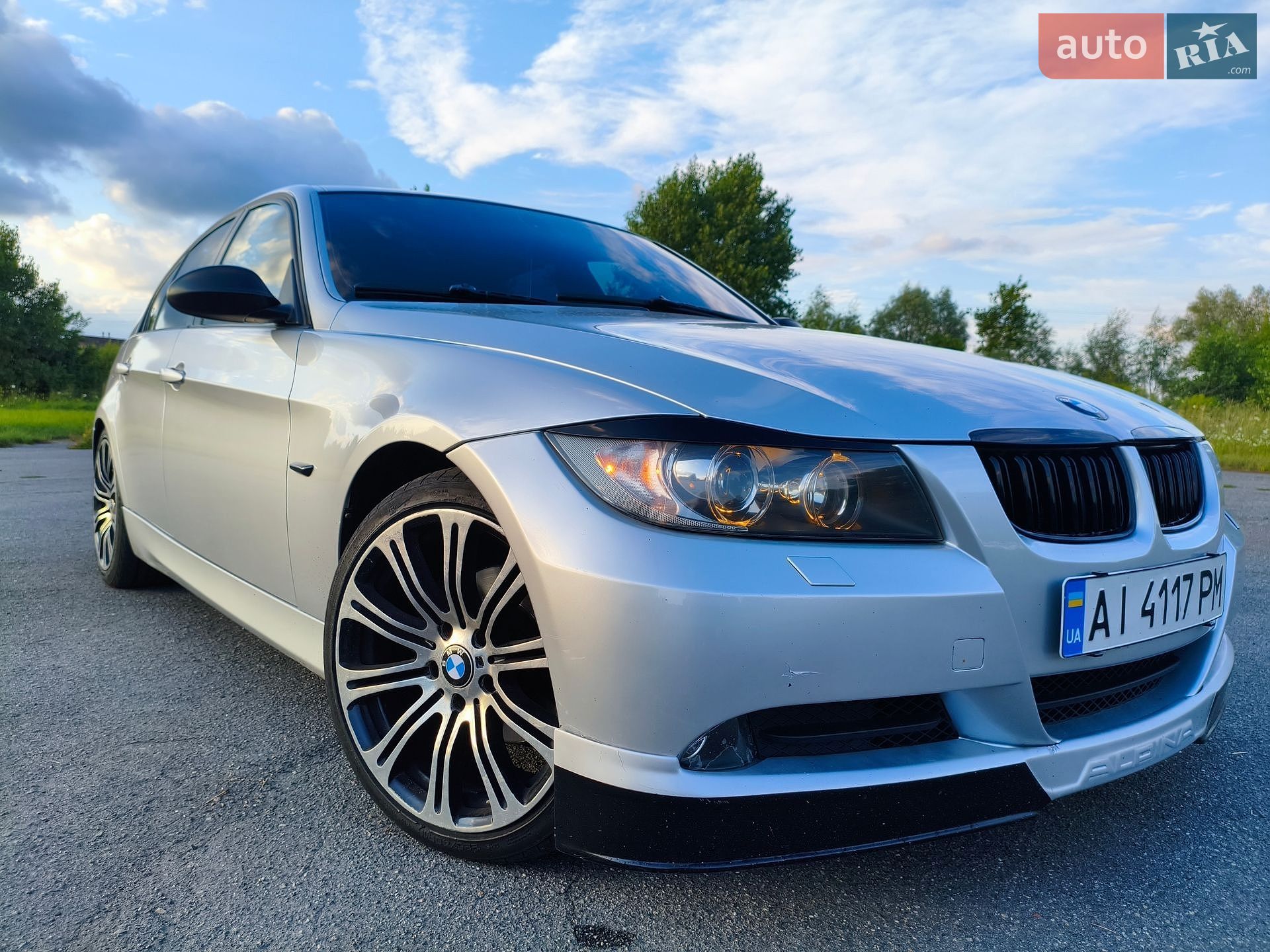 BMW 3 Series 2005 VIN WBAVC31080KU41373 фото оголошення 2 з 18