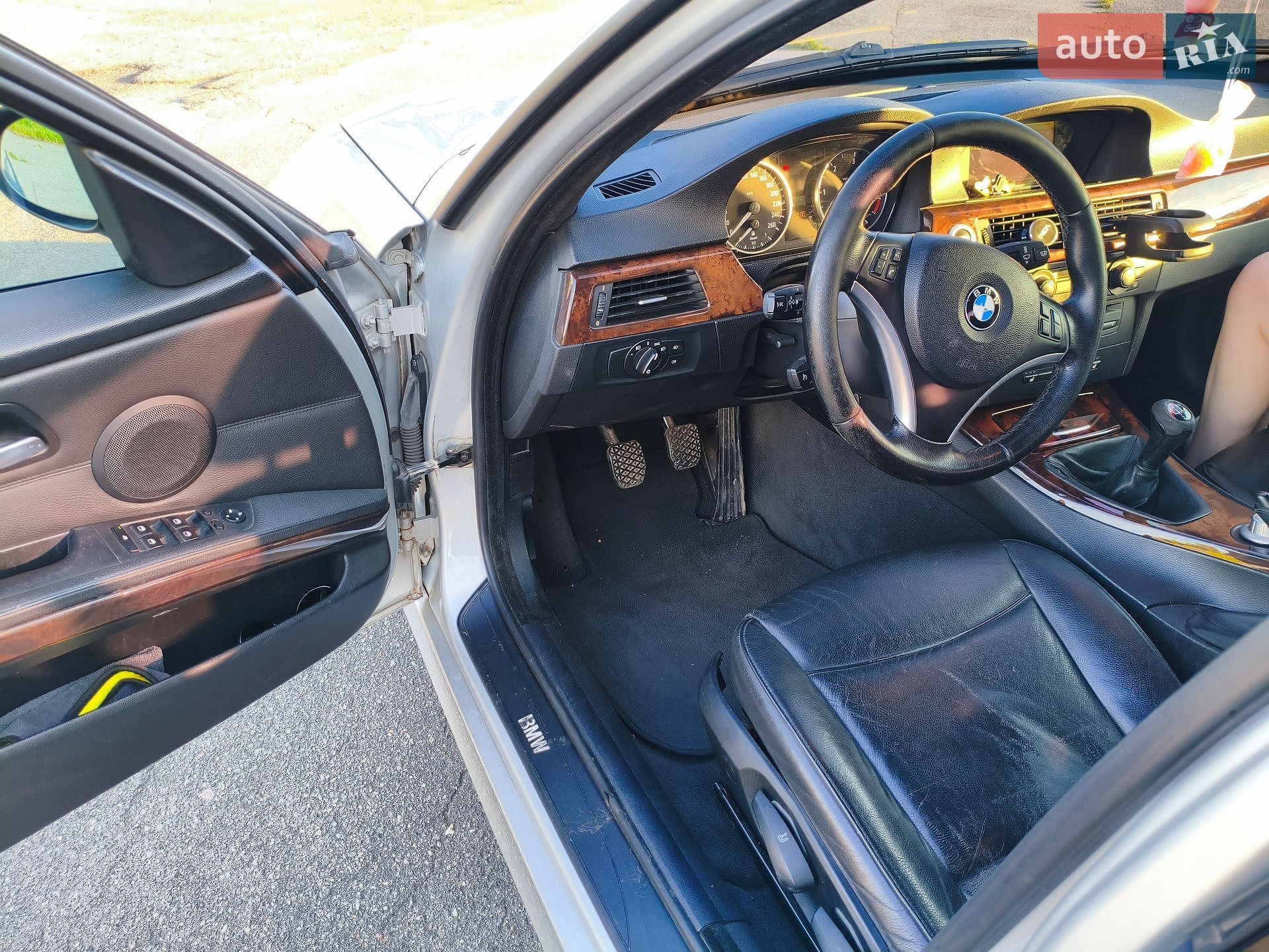 BMW 3 Series 2005 VIN WBAVC31080KU41373 фото оголошення 12 з 18