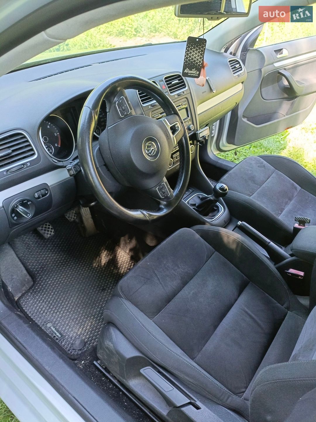Volkswagen Golf 2010 VIN WVWZZZ1KZBM641136 фото оголошення 3 з 17