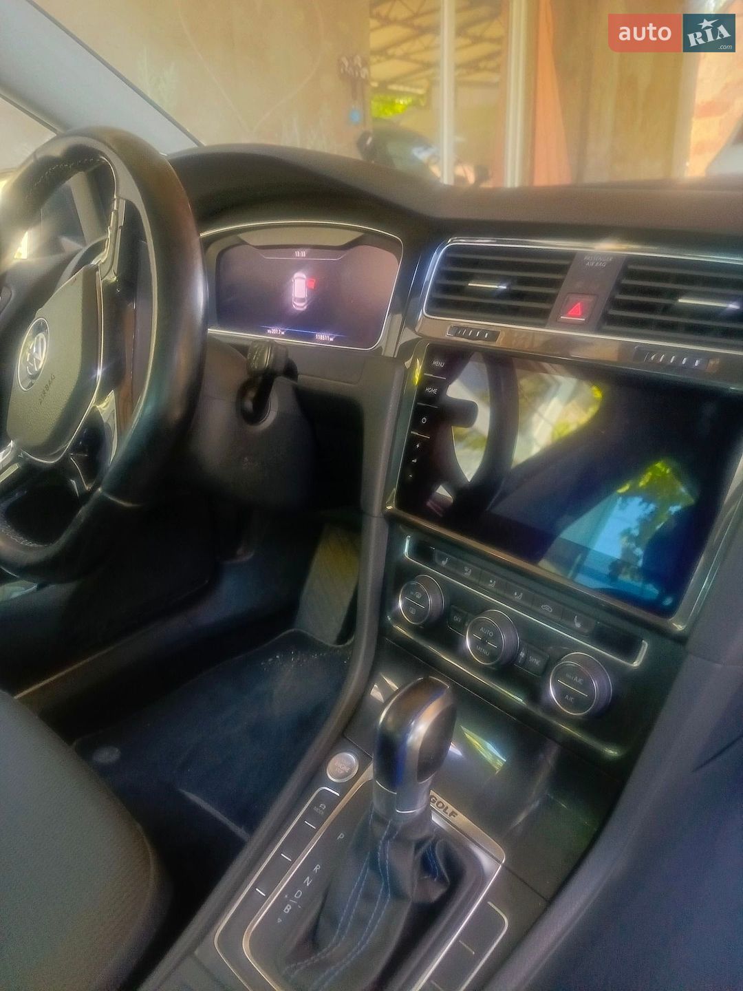 Volkswagen e-Golf 2018 VIN WVWZZZAUZJW909682 фото оголошення 40 з 51