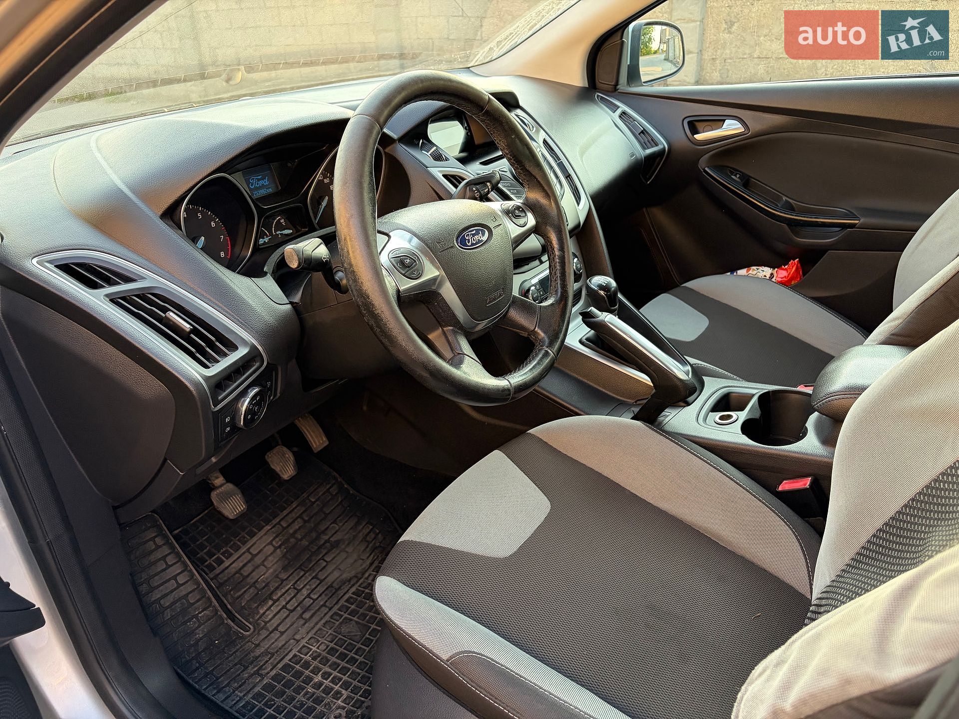 Ford Focus 2012 VIN WF0KXXGCBKCR09823 фото оголошення 21 з 33