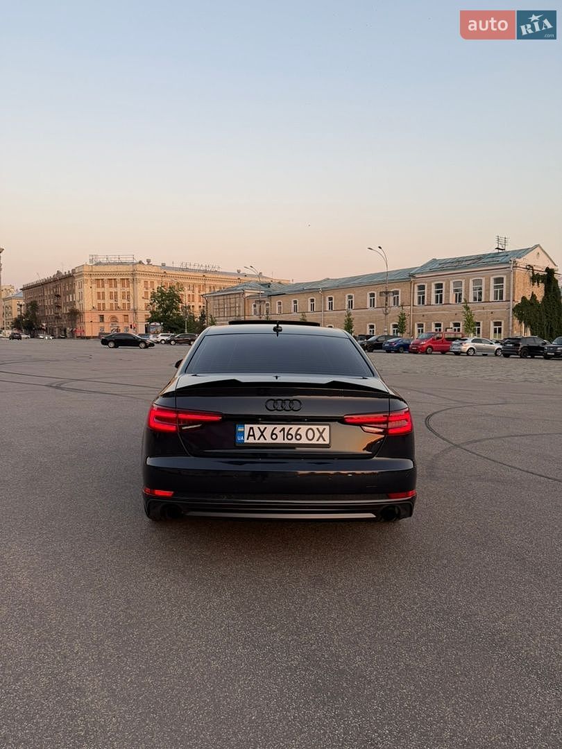 Audi A4 2018 VIN WAUENAF48JN015659 фото оголошення 5 з 20