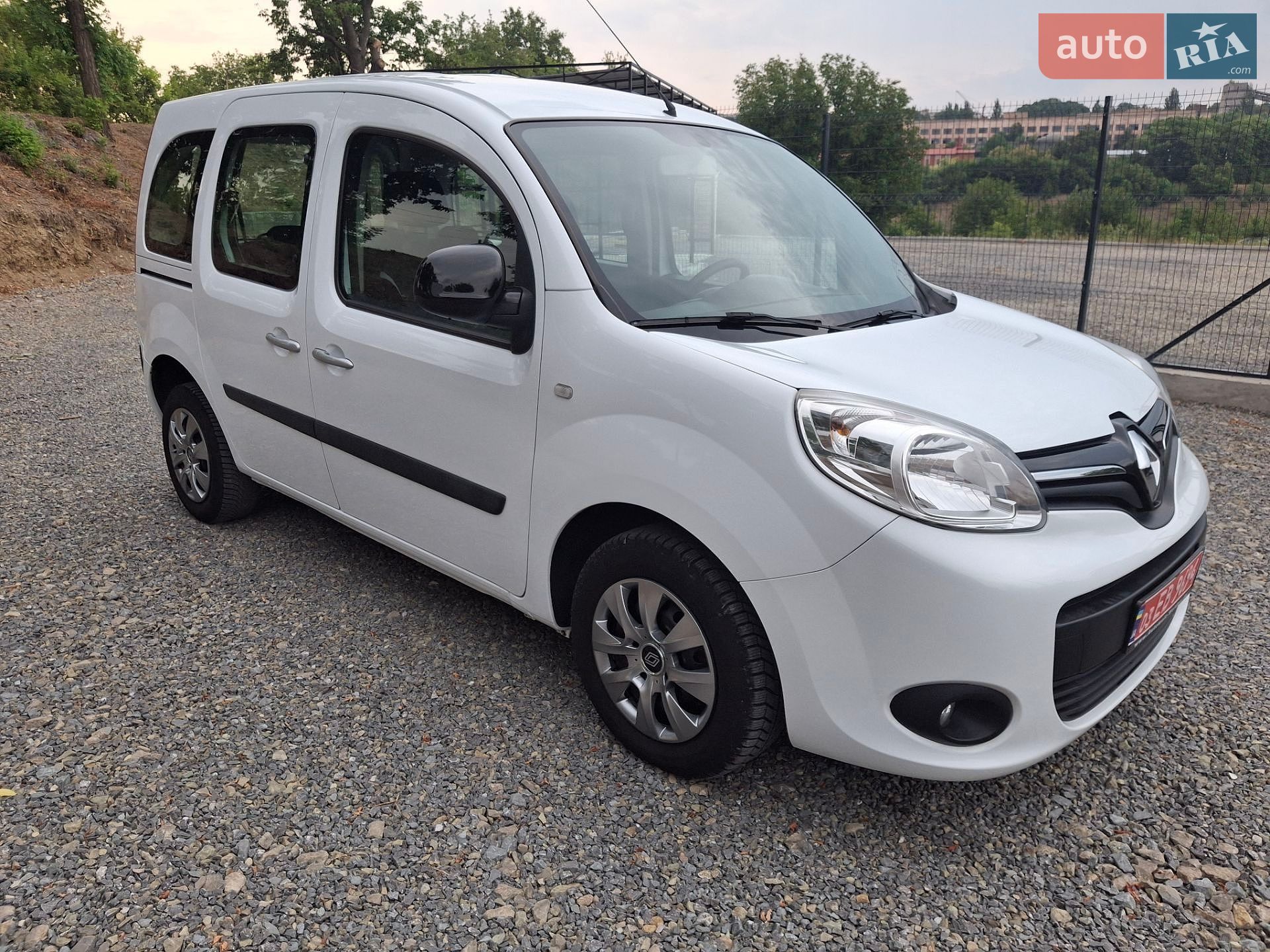 Renault Kangoo 2015 VIN VF1KW41B153905893 фото оголошення 18 з 37