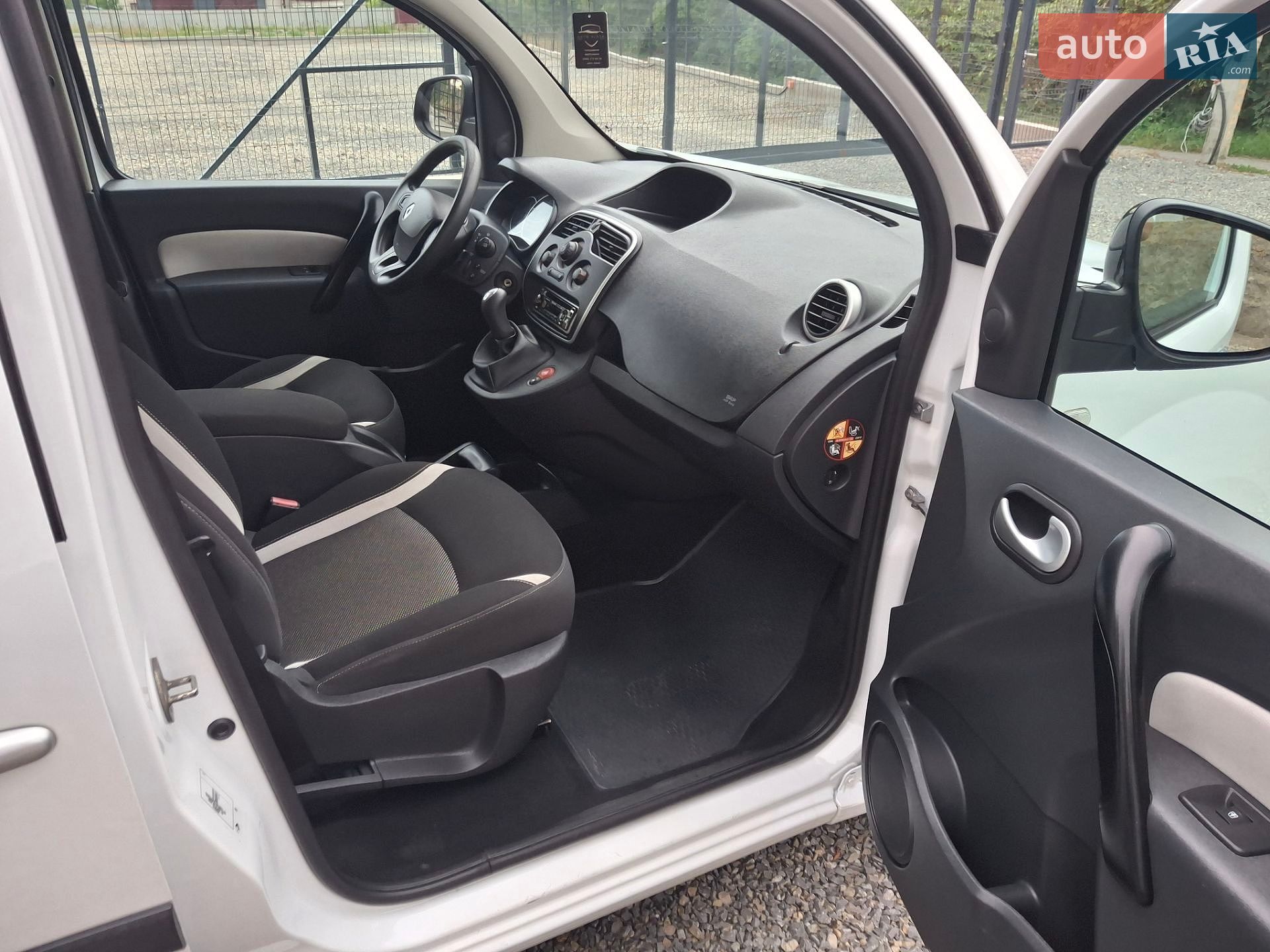 Renault Kangoo 2015 VIN VF1KW41B153905893 фото оголошення 22 з 37