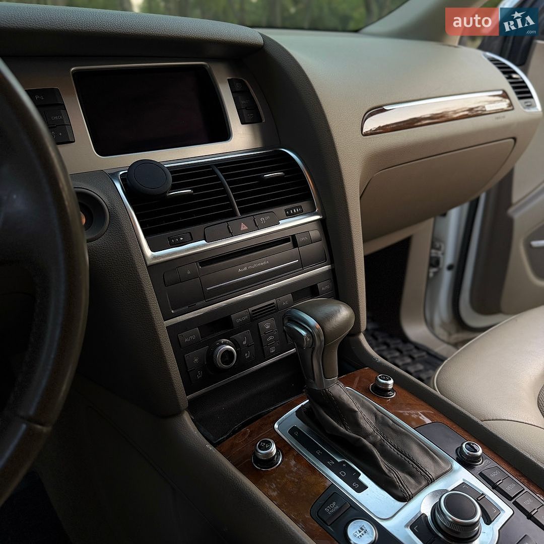 Audi Q7 2013 VIN WA1VMAFE8ED001510 фото оголошення 10 з 26