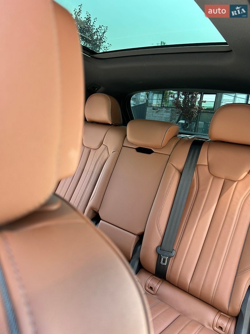 Audi Q5 2025 VIN WA1G2AFY9S2065779 фото оголошення 12 з 20