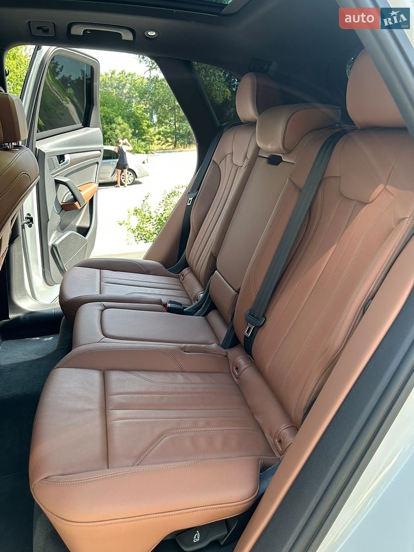 Audi Q5 2025 VIN WA1G2AFY9S2065779 фото оголошення 14 з 20