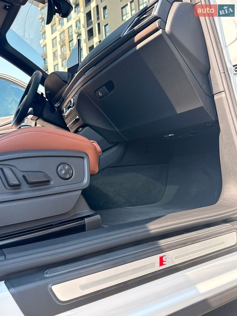 Audi Q5 2025 VIN WA1G2AFY9S2065779 фото оголошення 13 з 20