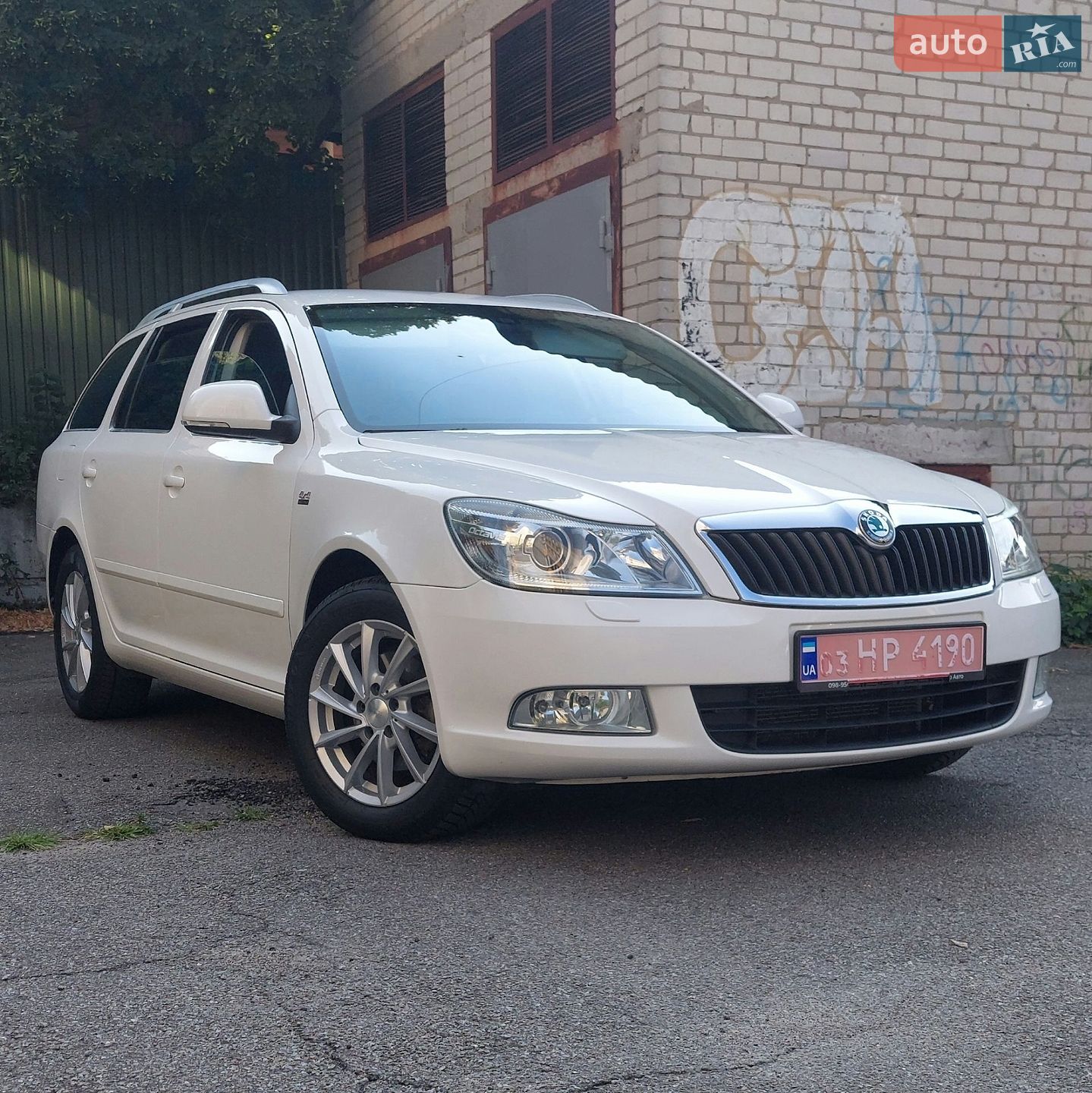 Skoda Octavia 2011 VIN TMBKK61Z8C2007533 фото оголошення 6 з 49