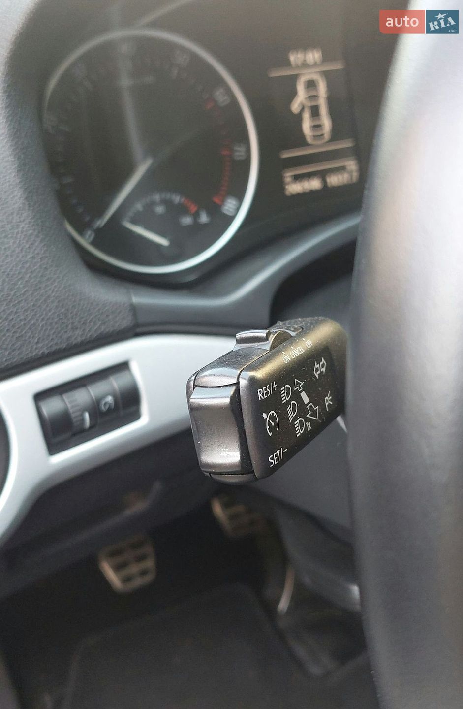 Skoda Octavia 2011 VIN TMBKK61Z8C2007533 фото оголошення 33 з 49
