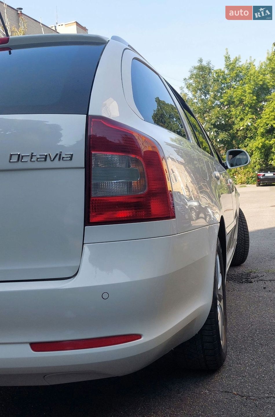 Skoda Octavia 2011 VIN TMBKK61Z8C2007533 фото оголошення 18 з 49